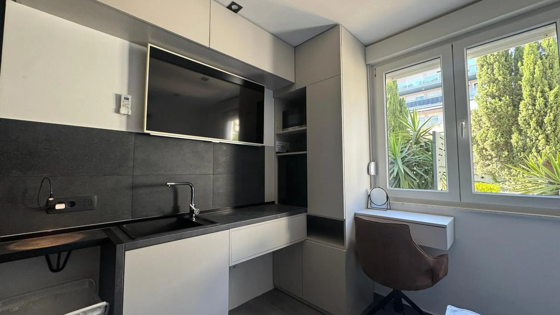 Lodore Del Mare At Most Beautiful Beach Znjan Apartman Split